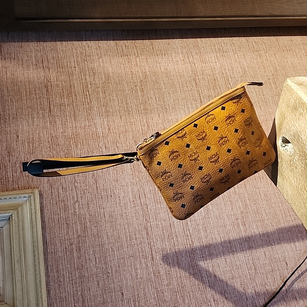 MCM LEATHER CLUTCH